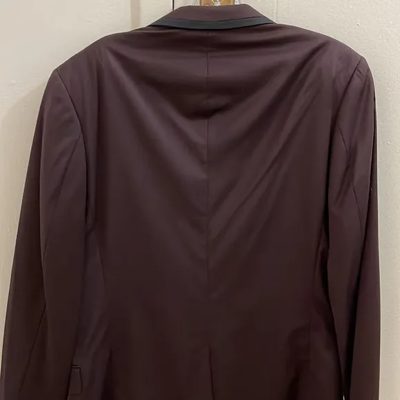 Topman burgurdy suit jacket with black collar detail mens size 42 fits small