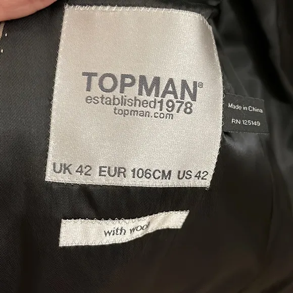 Topman burgurdy suit jacket with black collar detail mens size 42 fits small