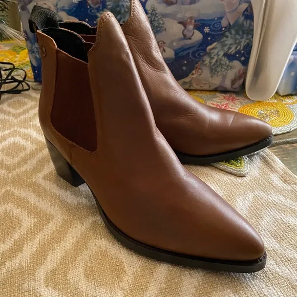 Topshop Brown Leather Chelsea Heeled Bootie
