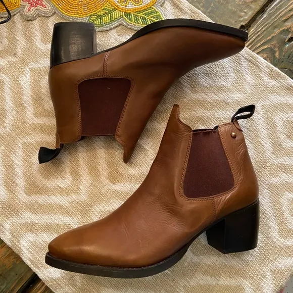 Topshop Brown Leather Chelsea Heeled Bootie