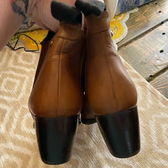 Topshop Brown Leather Chelsea Heeled Bootie
