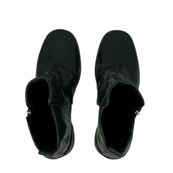 TopShop. Green Croc Embossed Chelsea Boots Y2K Women's Size 6.