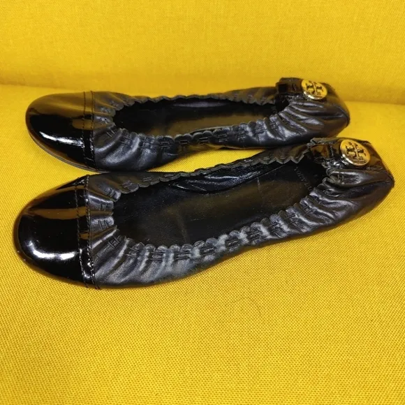 Tory Burch Abbey Ballet Black Patent Cap Toe Leather Slip On Flat Women's Size 8