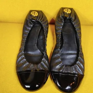 Tory Burch Abbey Ballet Black Patent Cap Toe Leather Slip On Flat Women's Size 8
