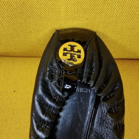 Tory Burch Abbey Ballet Black Patent Cap Toe Leather Slip On Flat Women's Size 8