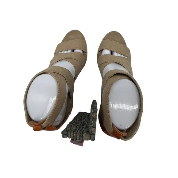 Tory Burch Beige Slip On Wedge Espadrille Sandals Size 8 Women’s