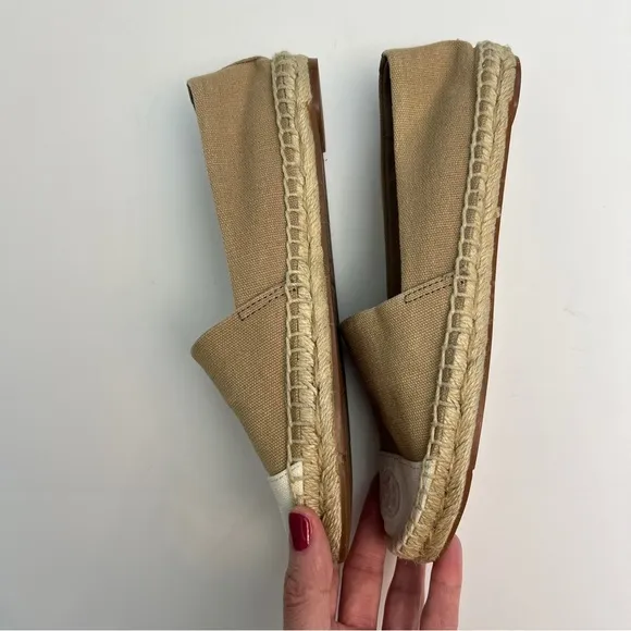 Tory Burch Beige/White Canvas Cap Toe Espadrille Flats, Size 7