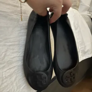 Tory Burch | Black Minnie Travel Flats