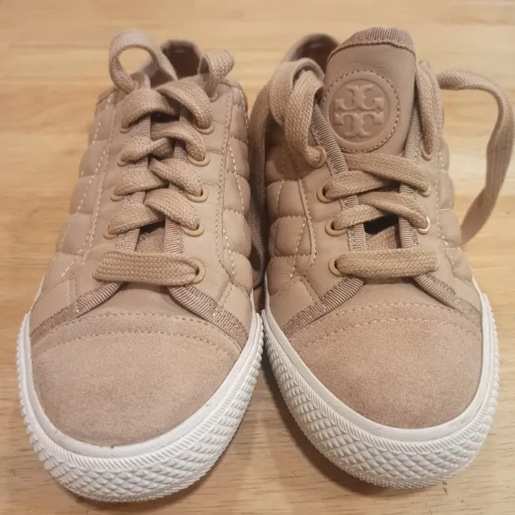 Tory Burch Bryant Sneakers Beige Quilted Leather Size 6