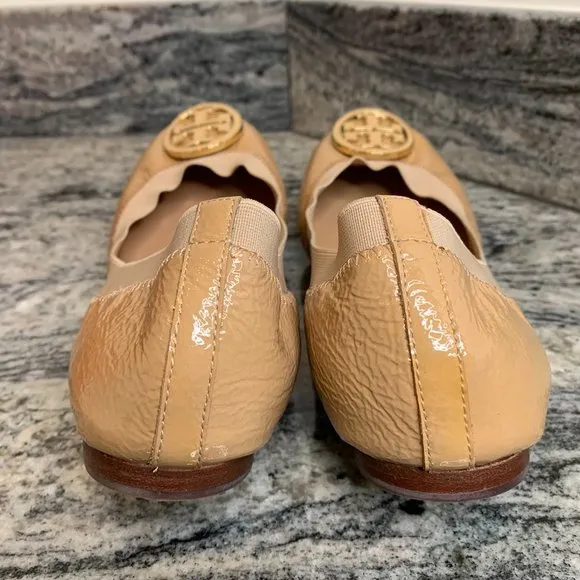 Tory Burch Caroline Patent Leather Ballet Logo Medallion Flat 9.5 Nude Beige