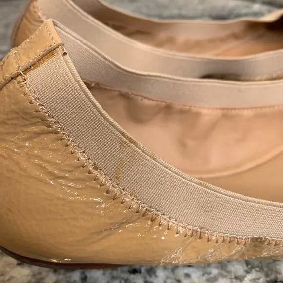 Tory Burch Caroline Patent Leather Ballet Logo Medallion Flat 9.5 Nude Beige