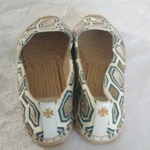 Tory Burch Cecily Embellished espadrilles size 7