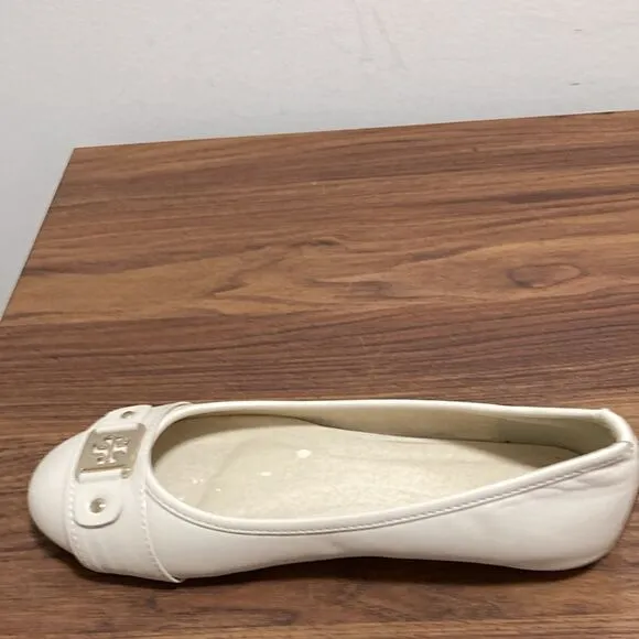 Tory Burch Cline Buckle Logo Woman’s’ Ballet Flats. Off White, Gold-tone Logo.