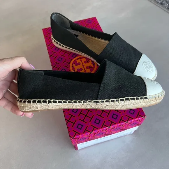 Tory Burch espadrilles color block black canvas with white leather cap toe 7