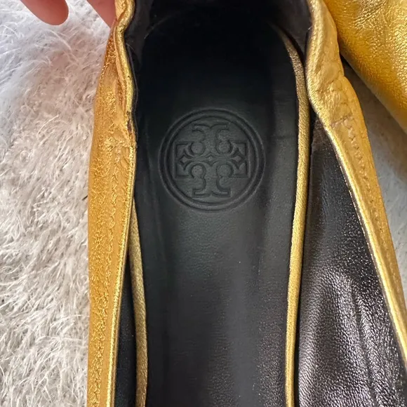 Tory Burch Gold Flats with Metallic Finish 💎