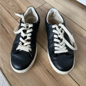 Tory Burch Howell Court Black Low Top Sneakers