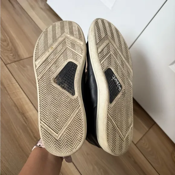 Tory Burch Howell Court Black Low Top Sneakers