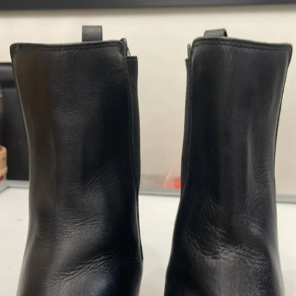TORY BURCH LEATHER CHELSEA BOOTS WOMENS SIZE 9M