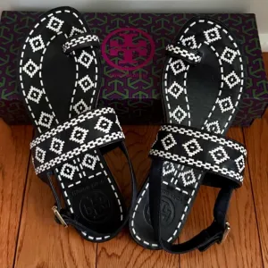 Tory Burch, Leather Sandals, Size 6, Navy &amp; White