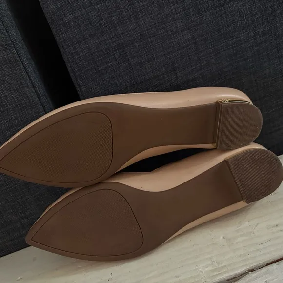 Tory Burch Nicki Pointed Toe Maison Leather Flats Light Oak Tan Gold Heel Size 8