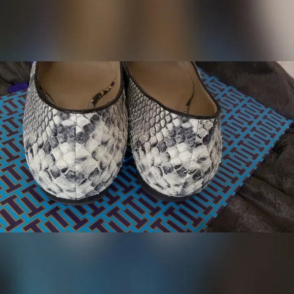 💫TORY BURCH Python Raleigh Logo Ballet Flats