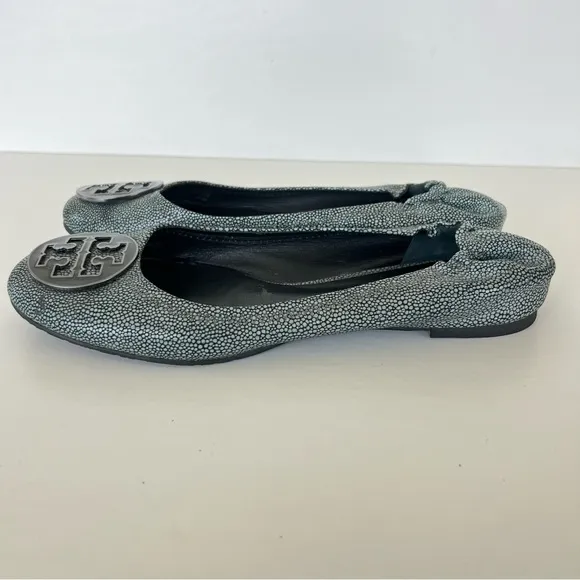 TORY BURCH Reva Gray Stingray Print Leather Slip On Ballet Flats Sz 10 1/2 M