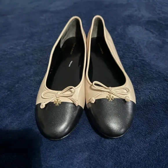 Tory Burch size 8.5 Beige and Black Ballet Flats