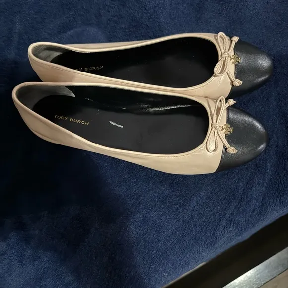 Tory Burch size 8.5 Beige and Black Ballet Flats