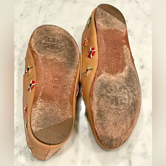 Tory Burch soft leather slip on loafers w/ woven/jeweled embellishments, 6, EUC