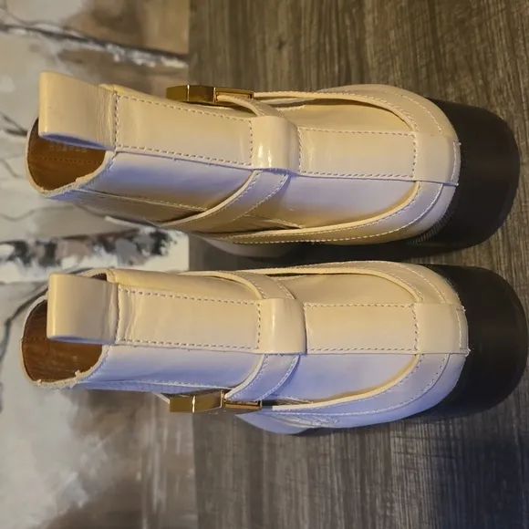 Tory Burch T-Hardware Chelsea Boots