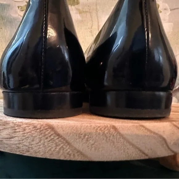 TORY BURCH T-Ring‎ Flat Black Patent Calf Flats size 7C