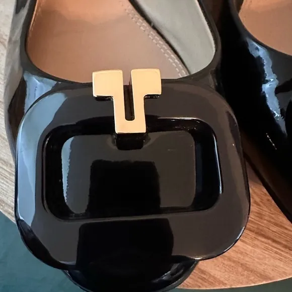 TORY BURCH T-Ring‎ Flat Black Patent Calf Flats size 7C
