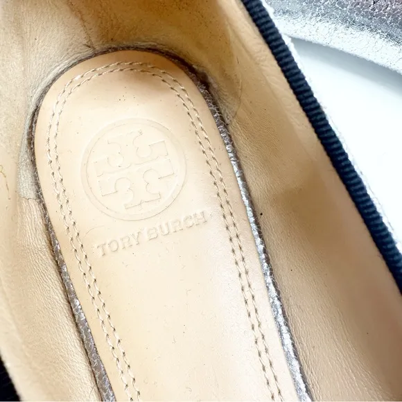 TORY BURCH Vanessa Silver Crackle Crystal Bow Slip On Flats Pointy Toe, Size 7M