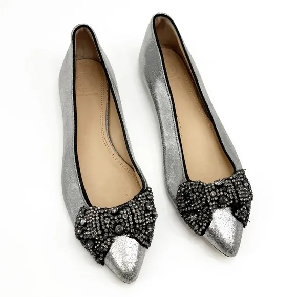 TORY BURCH Vanessa Silver Crackle Crystal Bow Slip On Flats Pointy Toe, Size 7M