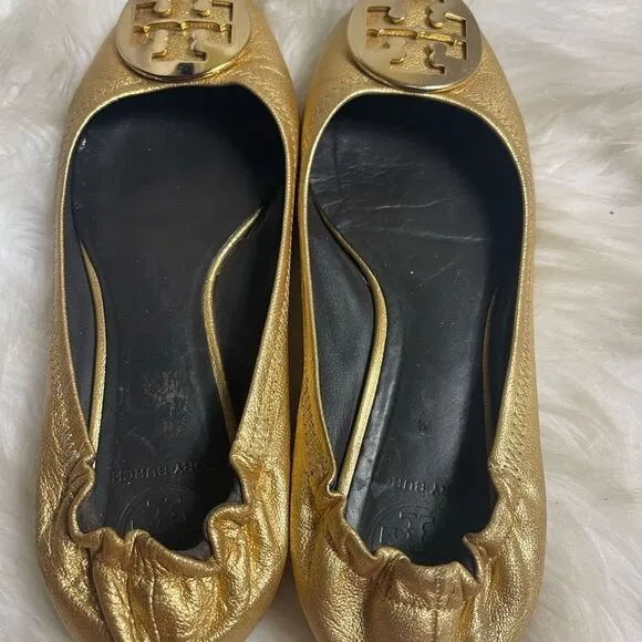Tory Burch leather Gold slip on  flats round toe gold tone logo accent SZ9M