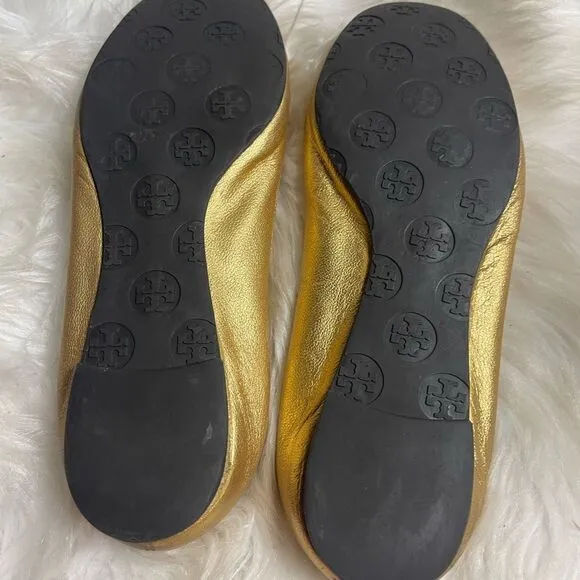 Tory Burch leather Gold slip on  flats round toe gold tone logo accent SZ9M
