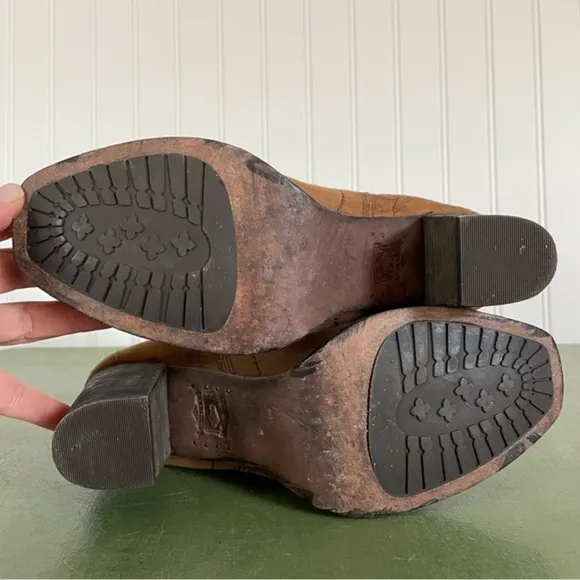 Trask Burnished Point Heeled Chelsea Boots in Nubuck Leather *Mexico*