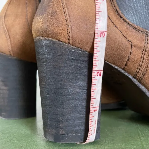 Trask Burnished Point Heeled Chelsea Boots in Nubuck Leather *Mexico*