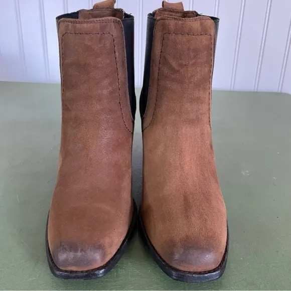 Trask Burnished Point Heeled Chelsea Boots in Nubuck Leather *Mexico*