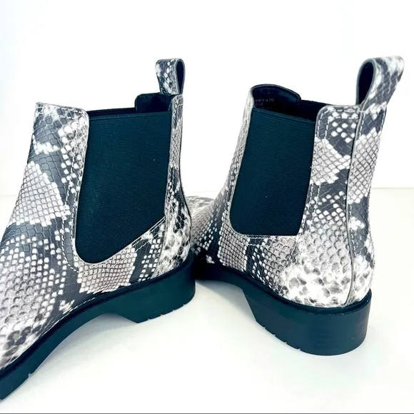 TREASURE &amp; BOND BLACH/WHITE/GRAY GABRIELA SNAKE PRINT ANKLE BOOTS🆕