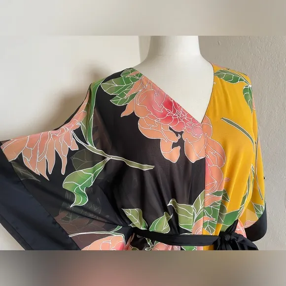 TRINA TURK ✨NWT✨ Love Floral Print Caftan Dress, Size Medium