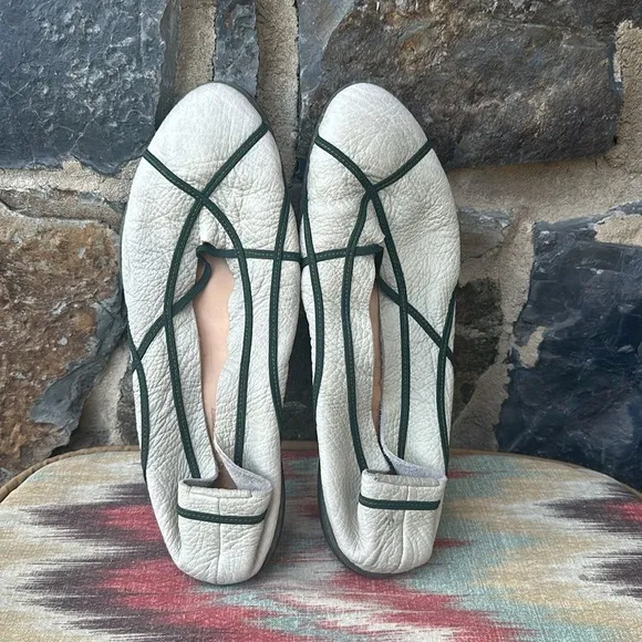 Trippen Low Cut Pebbled Leather Ballerina Flats in White/Green Size 40