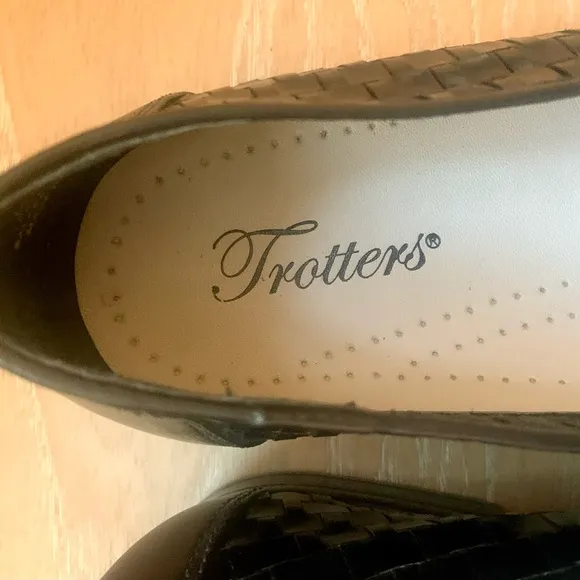 TROTTERS BRAZIL WOVEN LEATHER LOAFERS BALLET SHOES 9 W