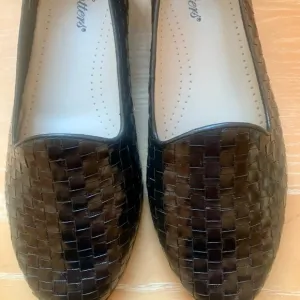 TROTTERS BRAZIL WOVEN LEATHER LOAFERS BALLET SHOES 9 W