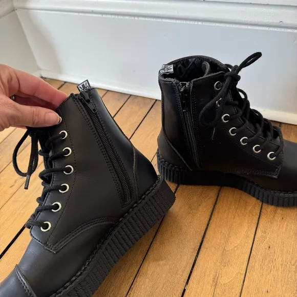 T.U.K. TukSkin Black Vegan Leather Pointed Toe Lace Up Combat Boots 6