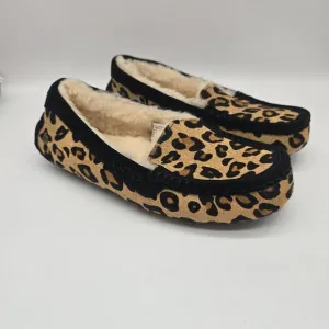 UGG Ansley Leopard Shearling Lined Moccasin Flats 7 Cozy Indoor Outdoor Comfort