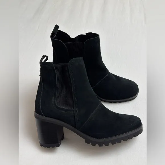 UGG Black Hazel Waterproof Suede Chunky Heel Chelsea Boots Size 10