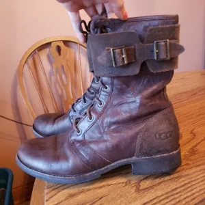 Ugg brown leather 2-buckle combat boots 8