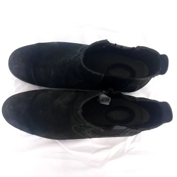 UGG Clyne Slip On Boot Black Suede Size EU 42 men's 9 women's 11