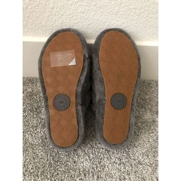 UGG Fluff Yeah Slides/ Sandals Women’s Grey Size 9